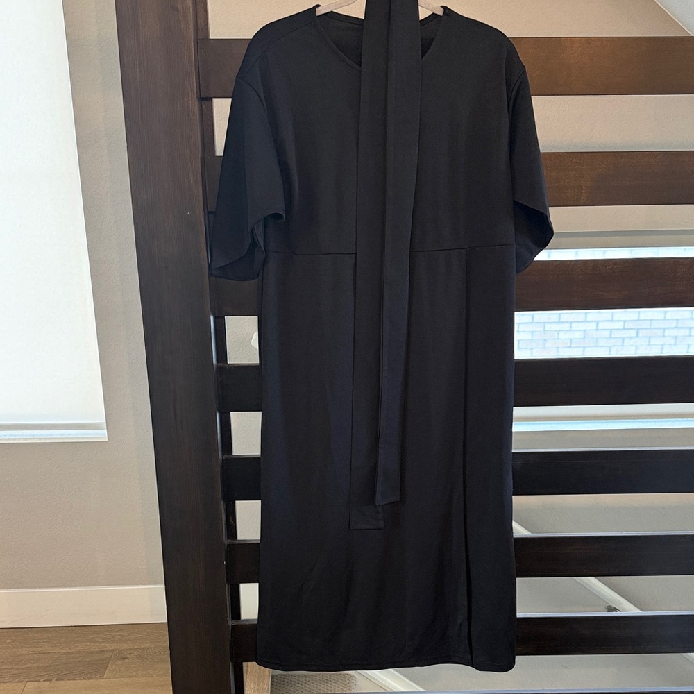Chic Black Midi Dress with Tie Detail